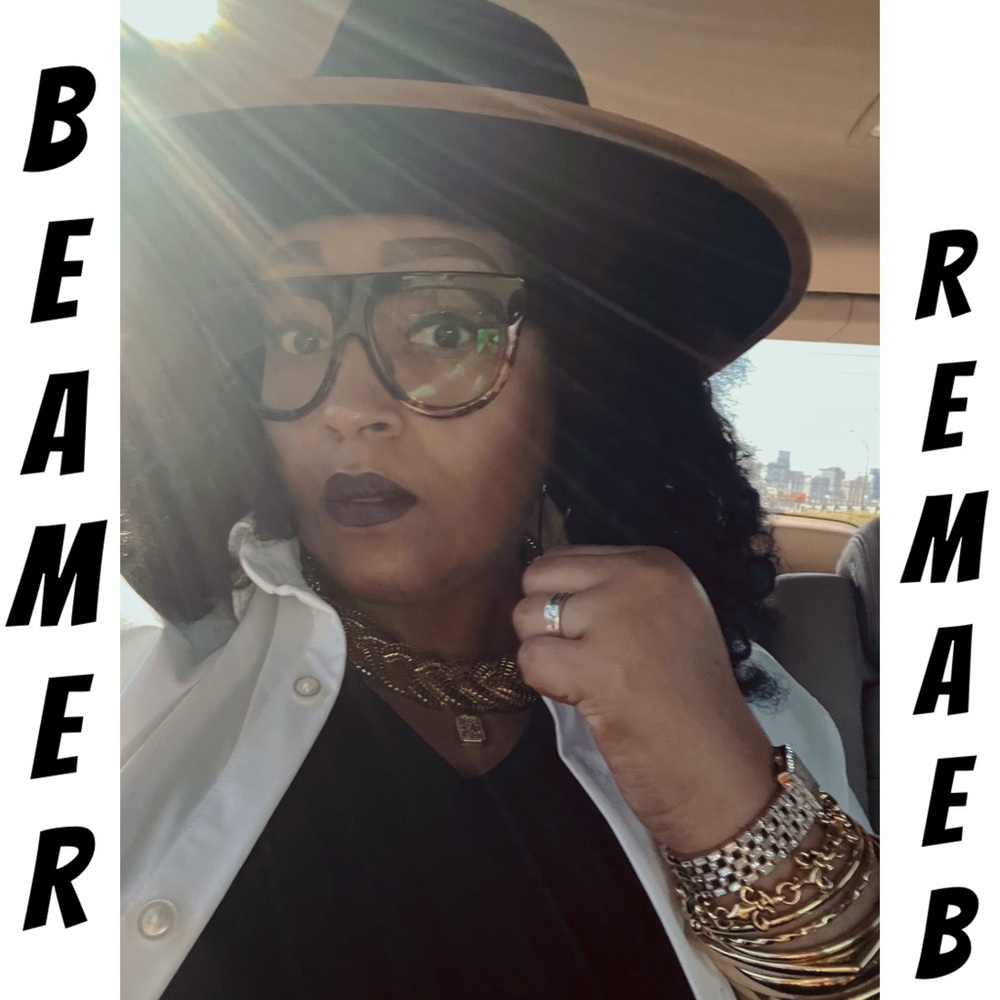 Stylish Black and Tan Wide-Brim Hat